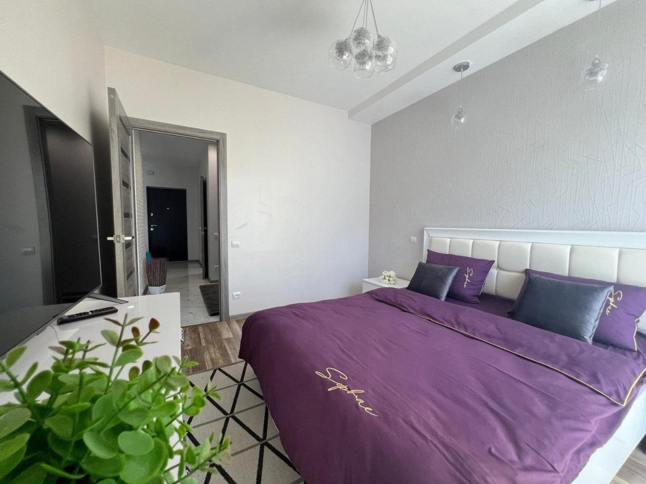 Apartments Vip Avalon Lviv Exterior foto