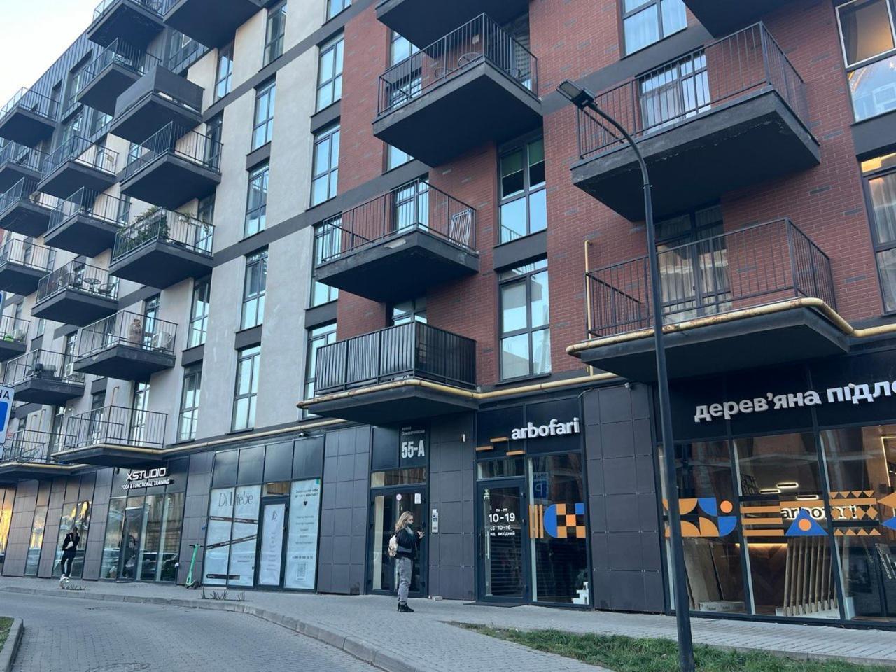 Apartments Vip Avalon Lviv Exterior foto